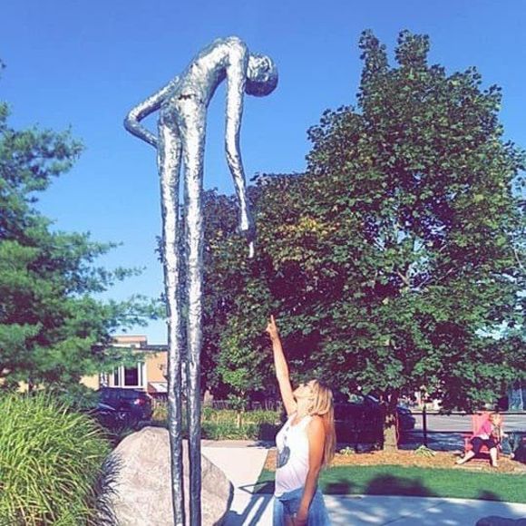 Meet your Posher, Jennifer - Picture 1 of 1